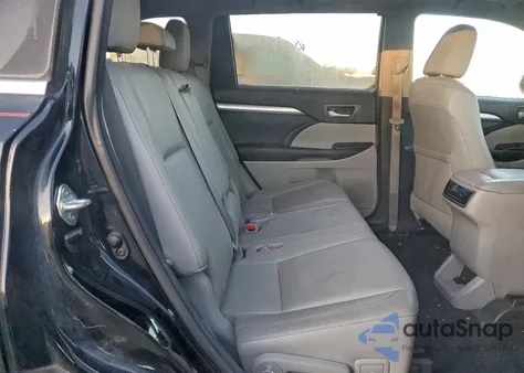 2014 Toyota Highlander Xle z USA, uszkodzony, nr VIN 5TDJKRFH5ES044483